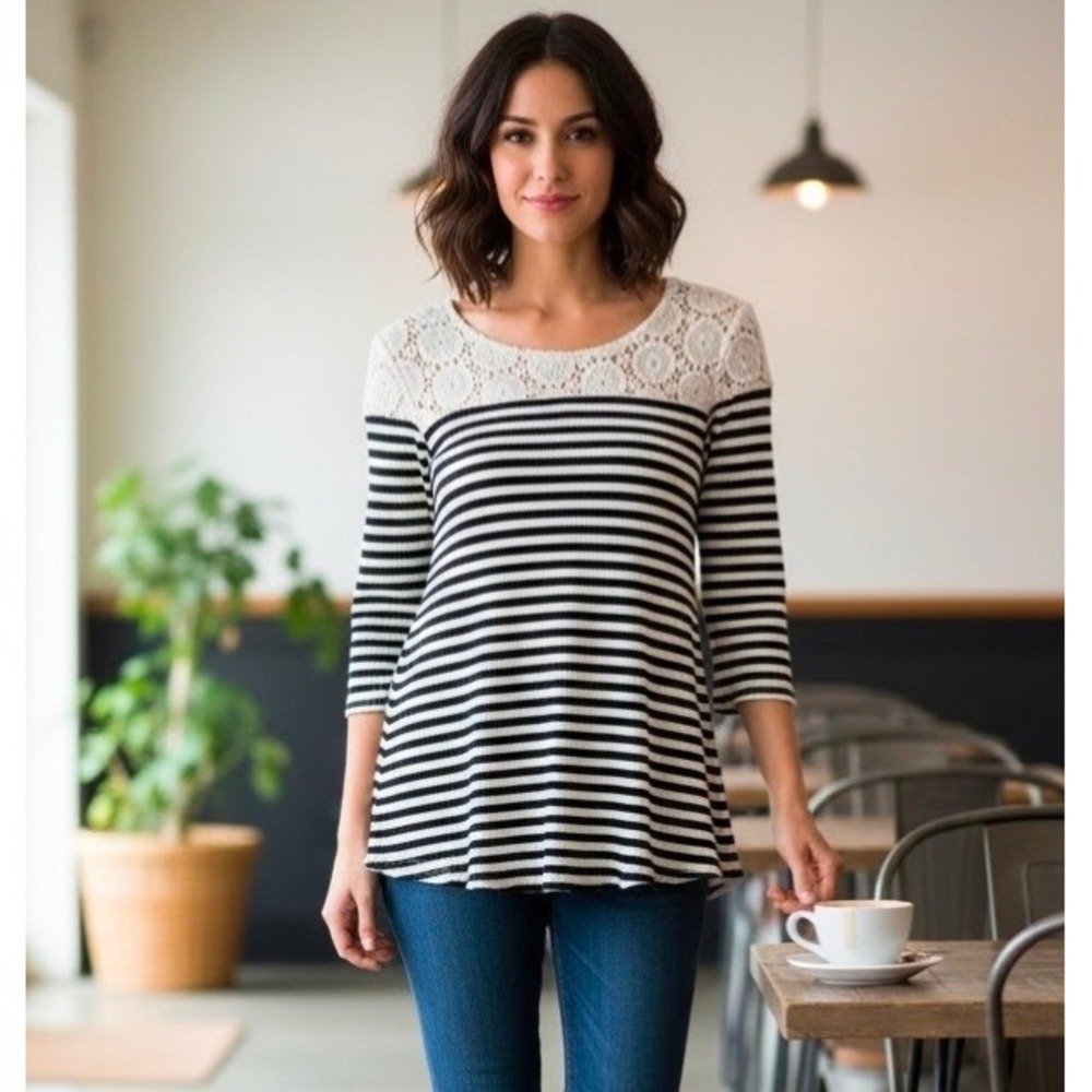 Hannah Women's Striped Lace Yoke 3/4 Sleeve Top Shirt Size Medium Black White